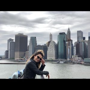 Meet your Posher, Ana catalina